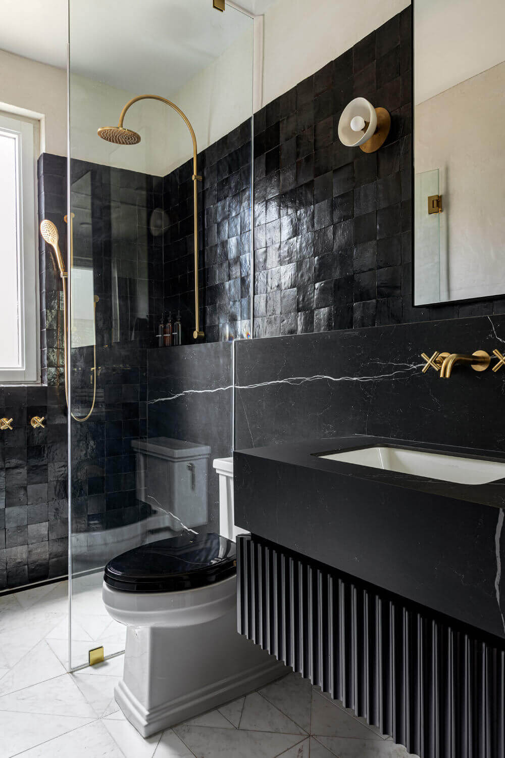 black-tiles-small-bathroom-nordroom