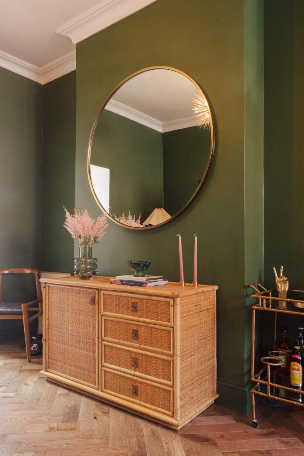 green-living-room-round-mirror-victorian-townhouse-london-nordroom