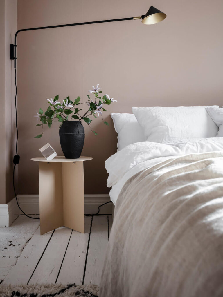 Subtle Color Touches in a Light Apartment - The Nordroom