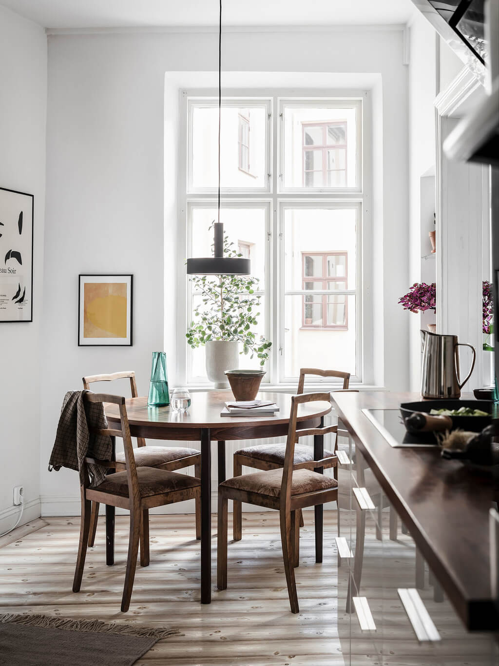 round-wooden-kitchen-table-scandinavian-home-nordroom