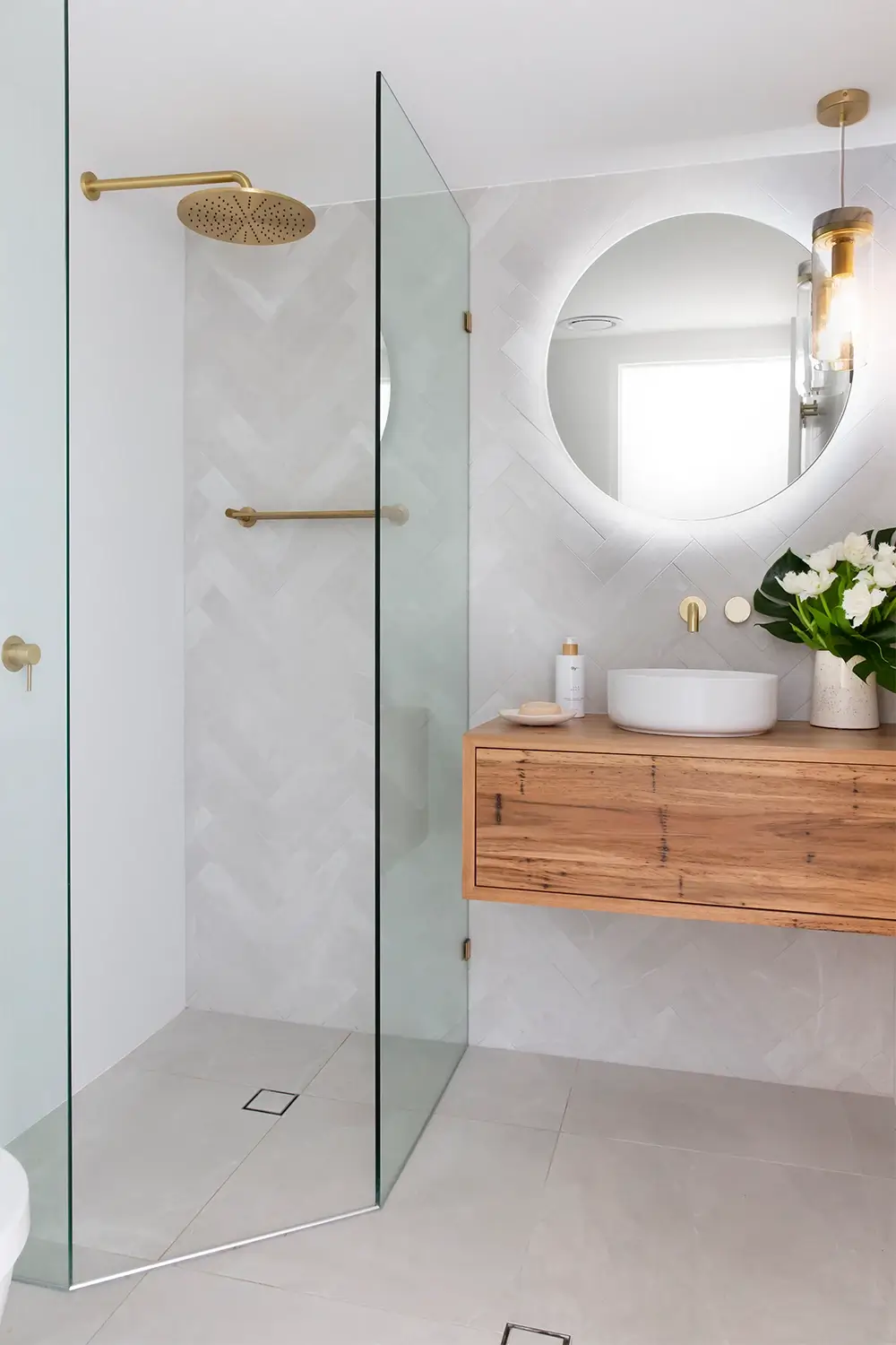 The Best Tile Color for a Small Bathroom - The Nordroom The Best Tile Color For A Small Bathroom - The Nordroom