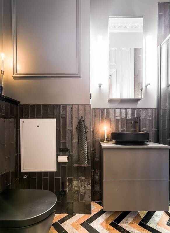 tiny-bathroom-gray-wall-tiles-colorful-floor-tiles-nordroom