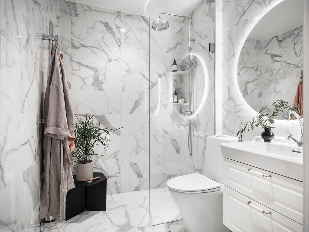 white-marble-bathroom-scandinavian-design-nordroom