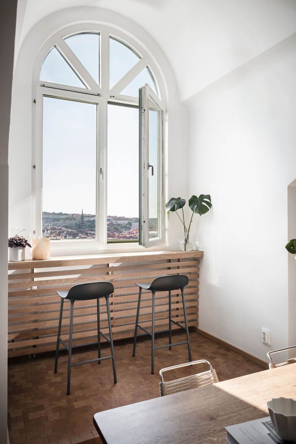 window-seat-scandinavian-home-nordroom