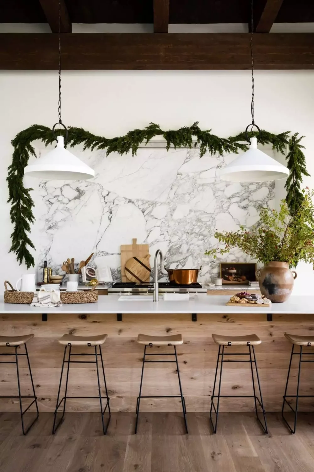 christmas-garlands-kitchen-nordroom