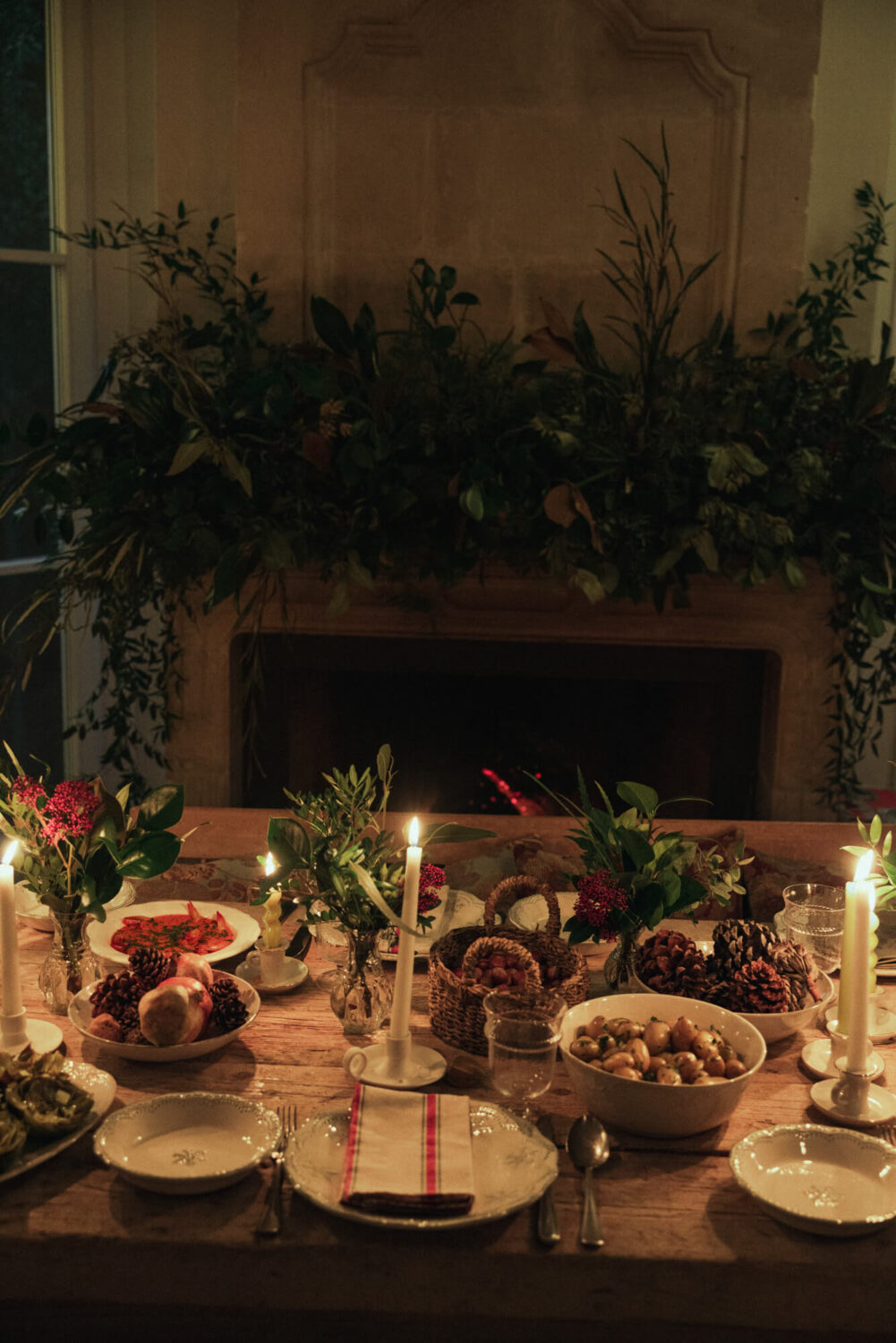 garland-fireplace-christmas-gathering-farmhouse-zara-home-nordroom