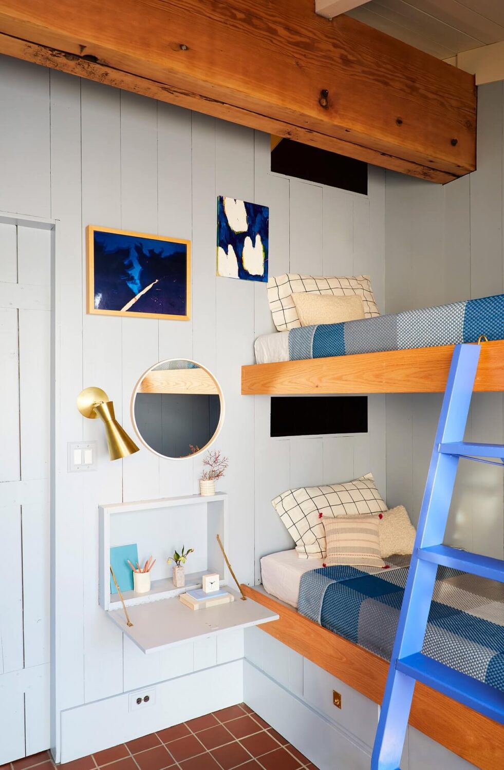 kids-bedroom-bunk-beds-terracotta-floor-nordroom