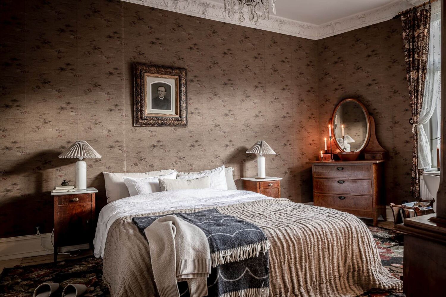 master-bedroom-antique-furnishings-brown-wallpaper-nordrom
