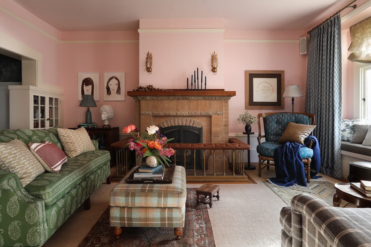 pink-living-room-fireplace-nordroom