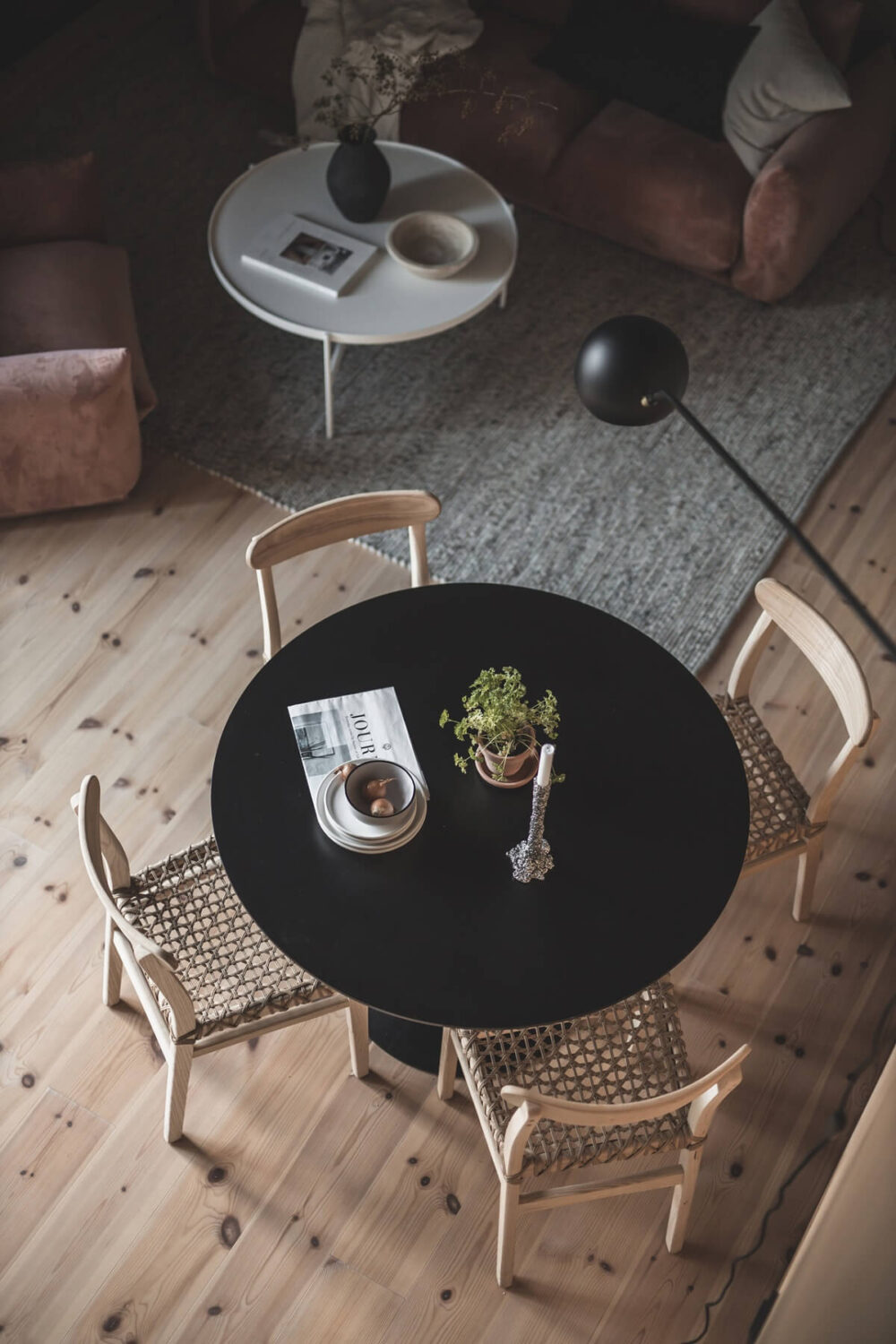 round-dining-table-wooden-floor-scandinavian-loft-nordroom