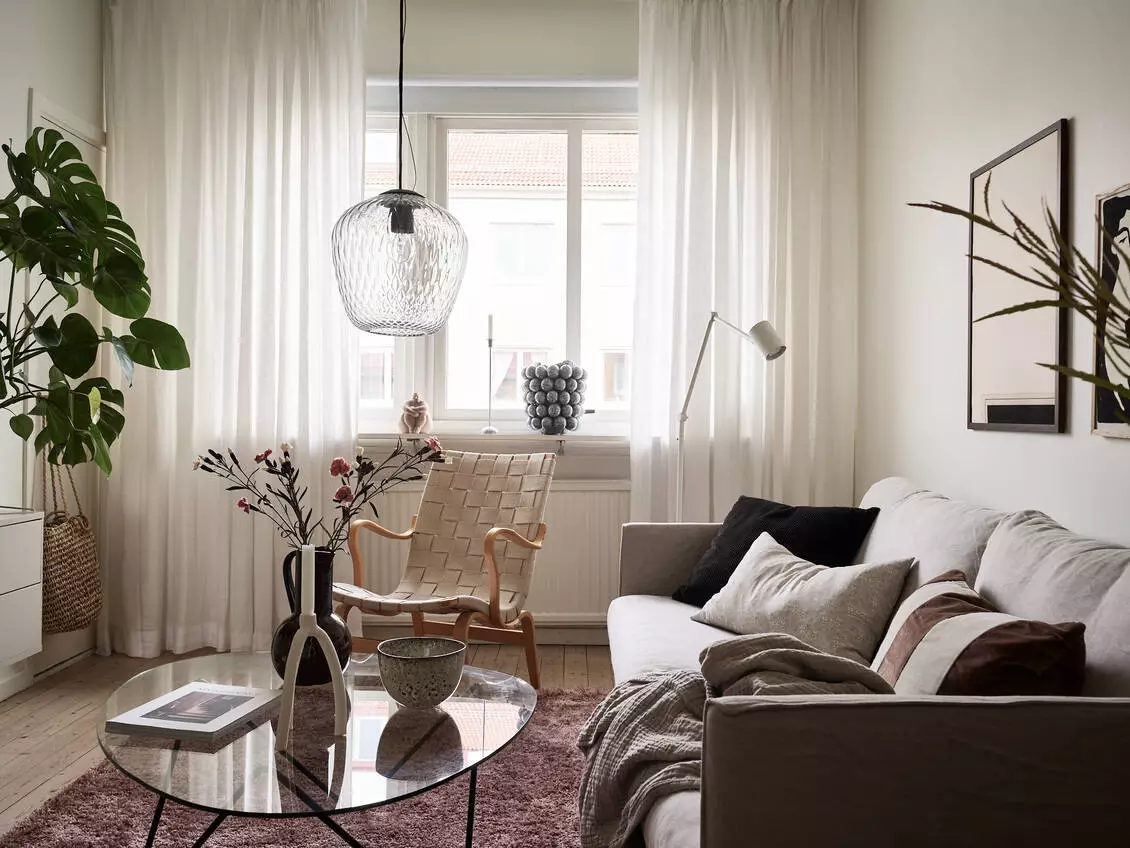 scandinavian-studio-apartment-gubi-coffee-table-nordroom