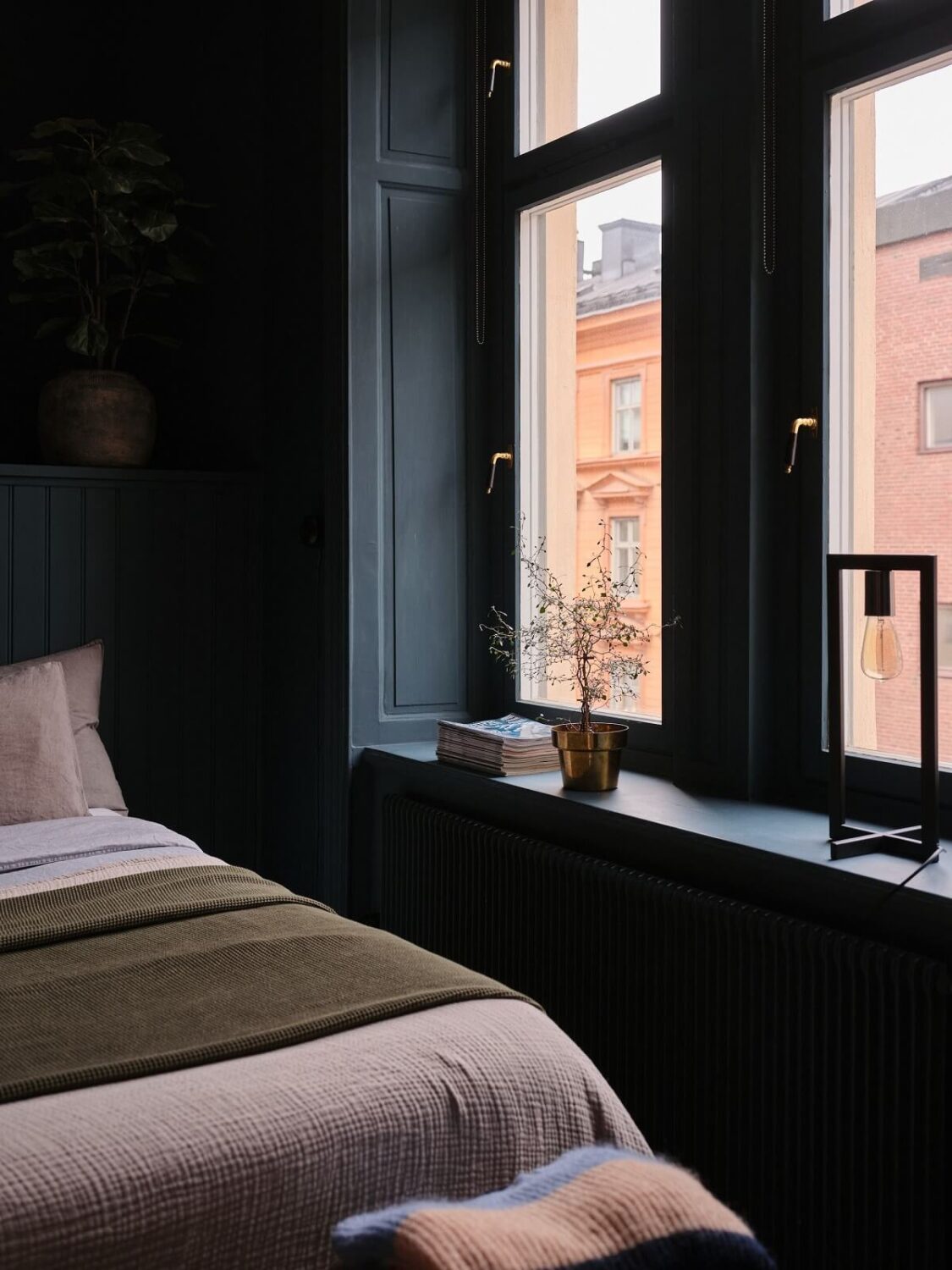 small-dark-blue-bedroom-nordroom