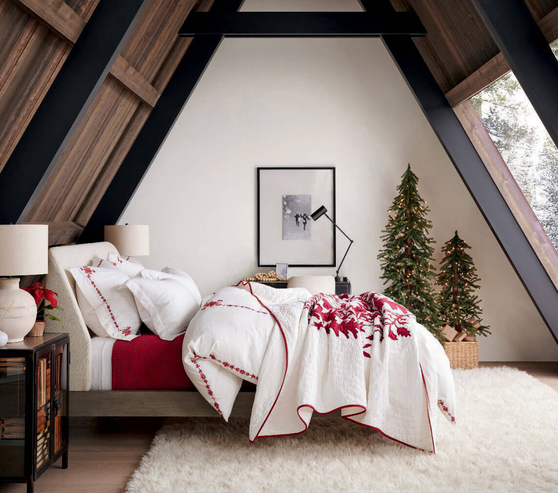 attic-bedroom-red-christmas-decor-nordroom