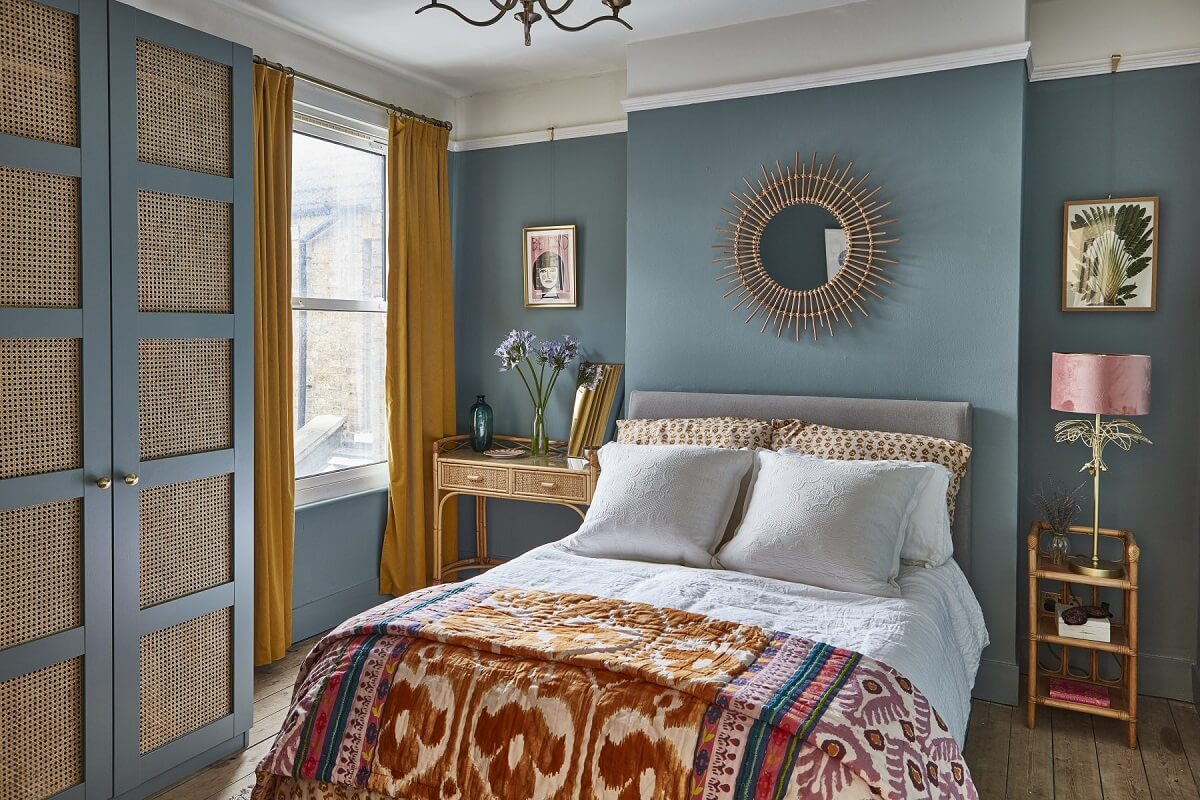 blue-bedroom-built-in-wardrobes-70s-inspired-home-nordroom