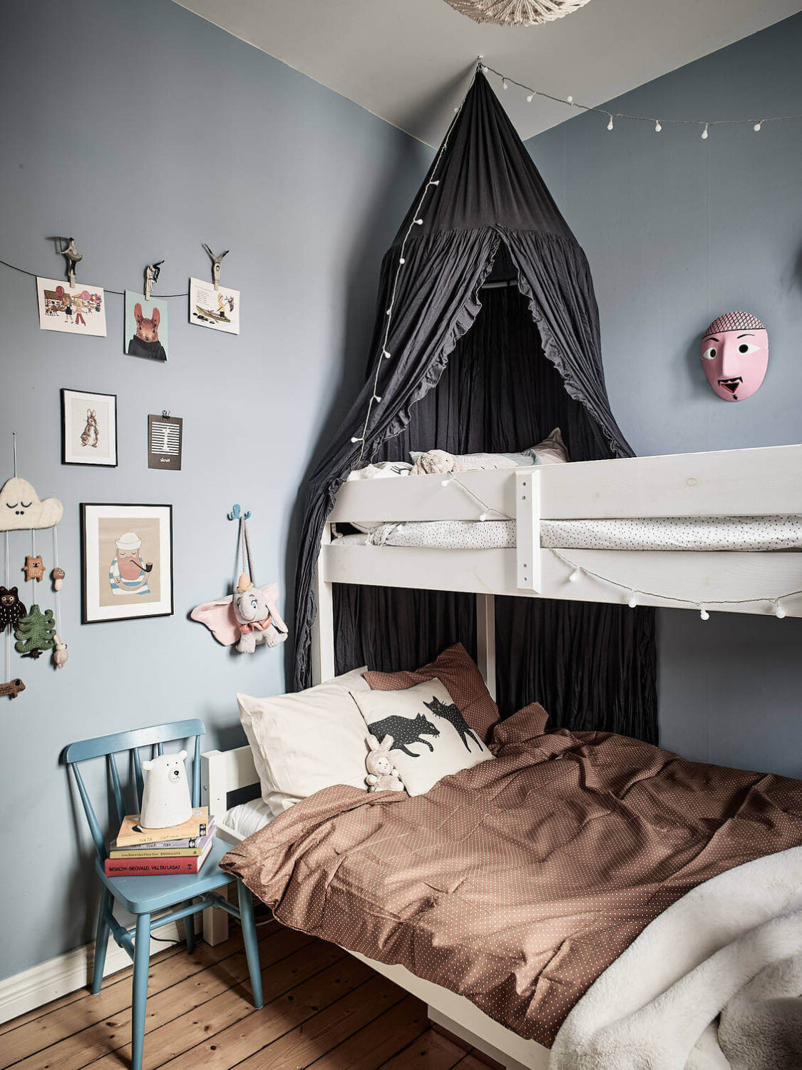 blue-kids-bedroom-bunk-bed-canopy-nordroom