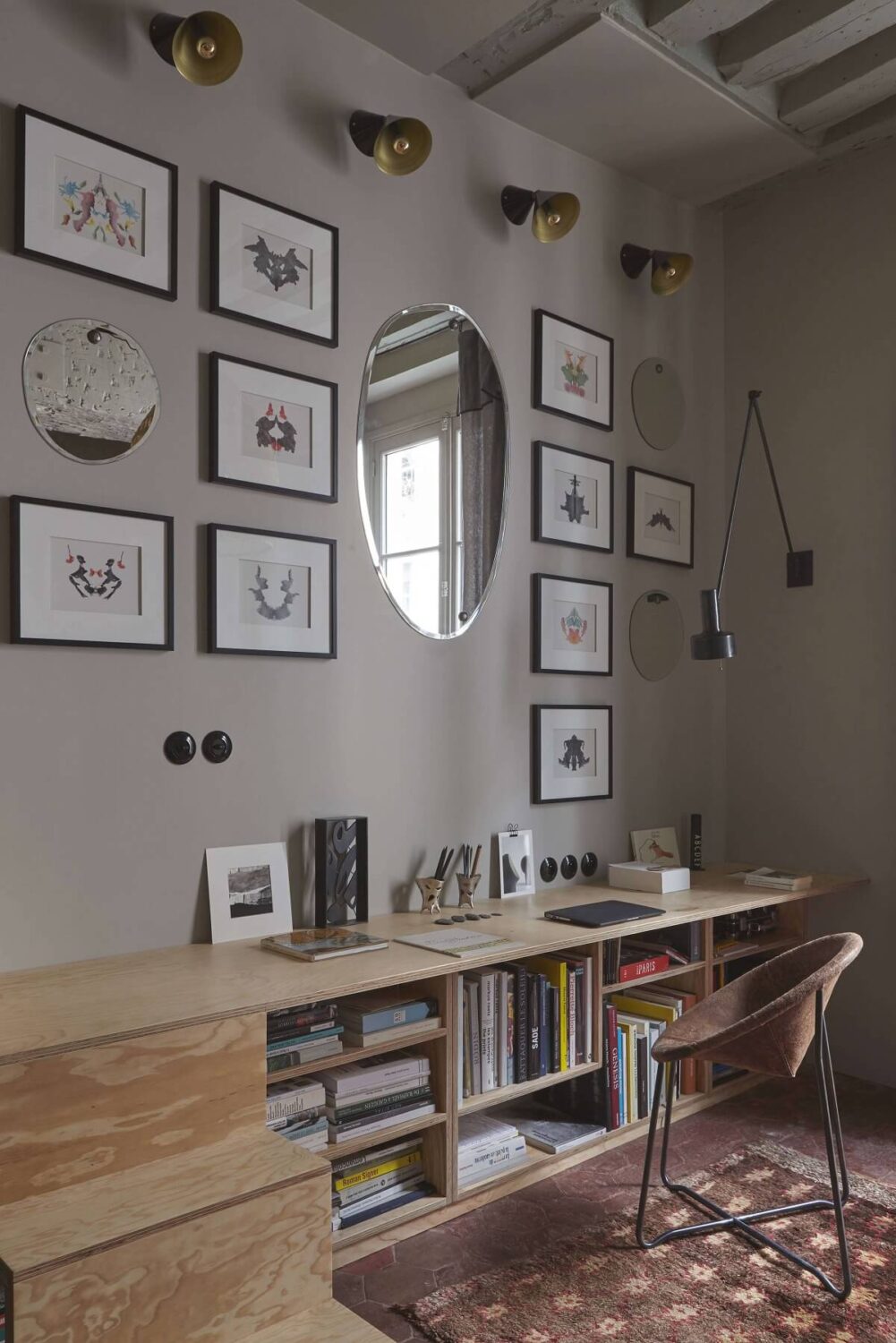 small-parisian-apartment-home-office-muted-tones-nordroom