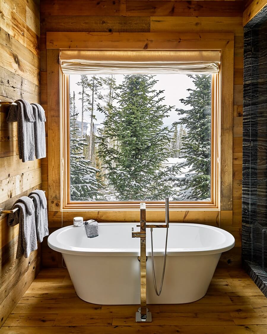 bathtub-with-a-view-rustic-mountain-home-nordroom