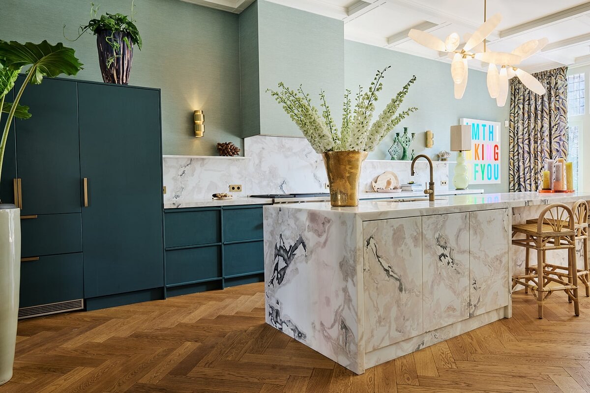 blue-kitchen-marble-kitchen-island-amsterdam-villa-nordroom
