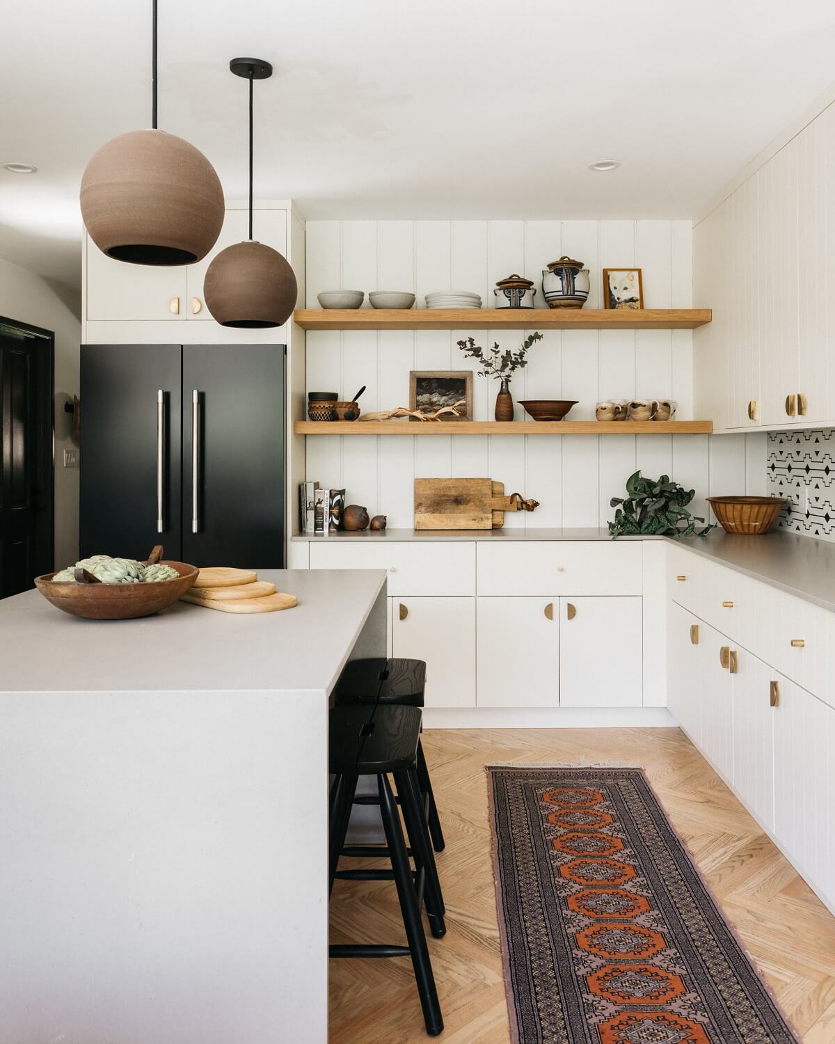 kitchen-bar-table-open-shelves-midcentury-ranch-house-nordroom