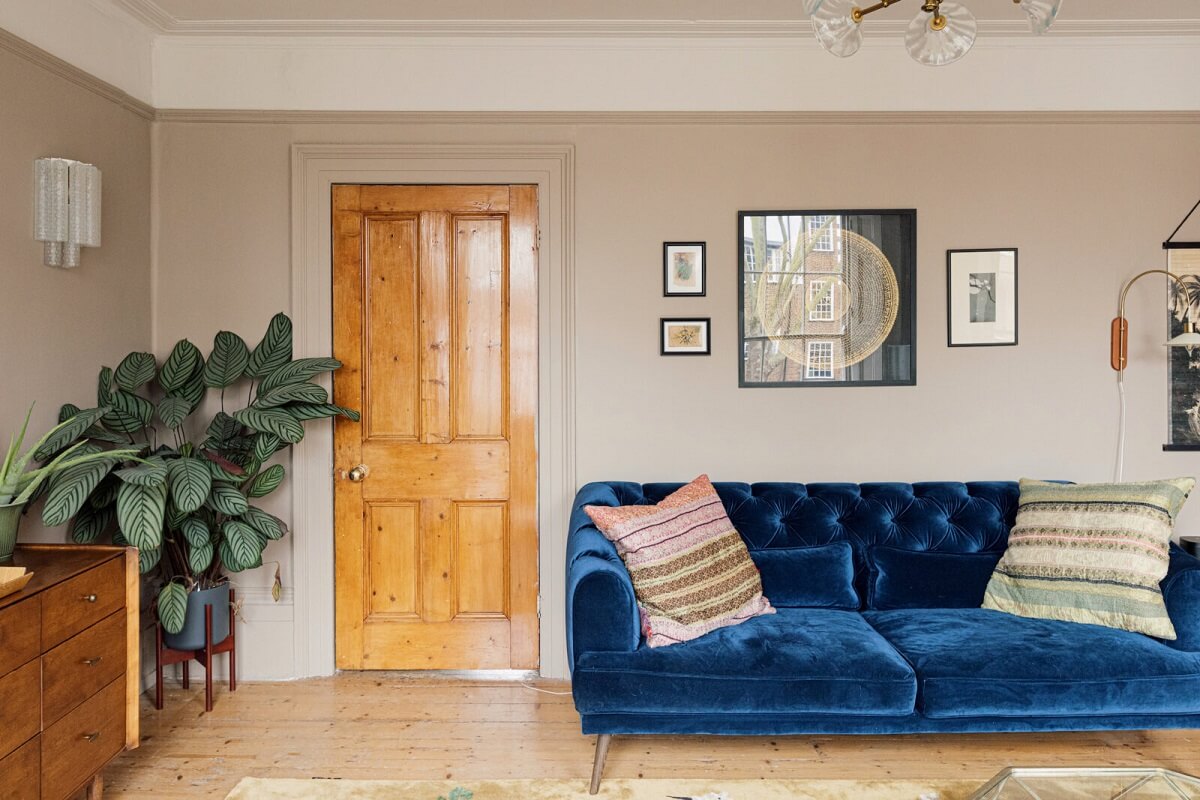 living-room-blue-velvet-sofa-nordroom