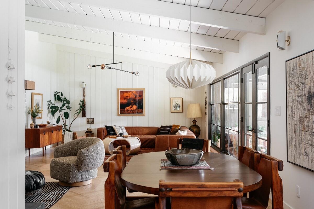 living-room-wooden-ceiling-midcentury-ranch-house-nordroom