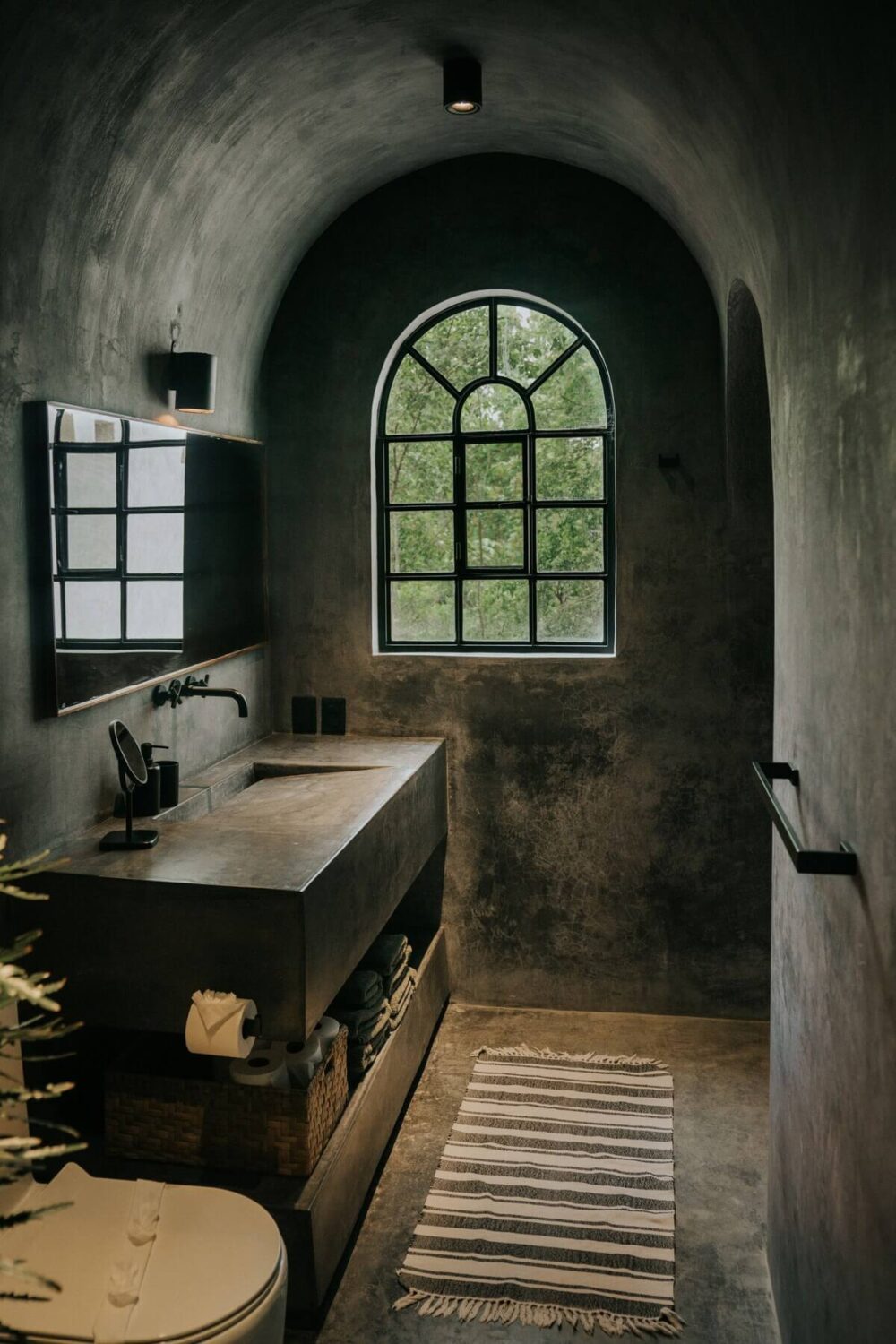 moody-natural-bathroom-arched-window-nordroom