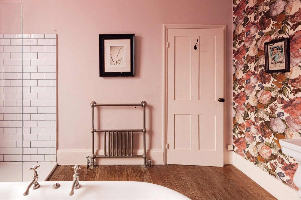 pink-bathroom-walk-in-shower-wallpaper-nordroom