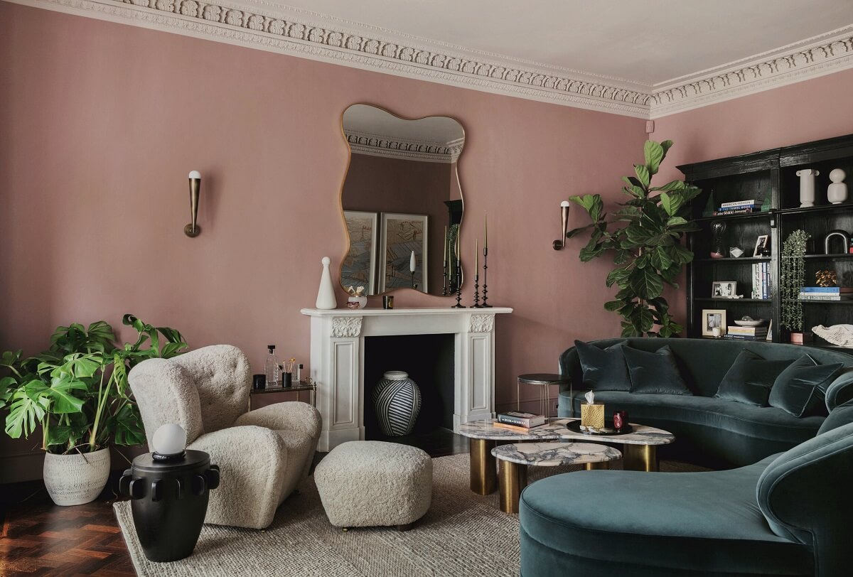 pink-living-room-curved-velvet-green-sofa-nordroom