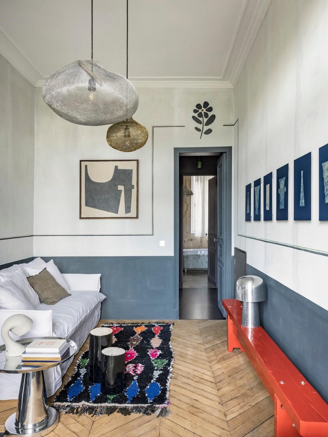 snug-blue-color-accent-paris-apartment-merci-second-residence-nordroom