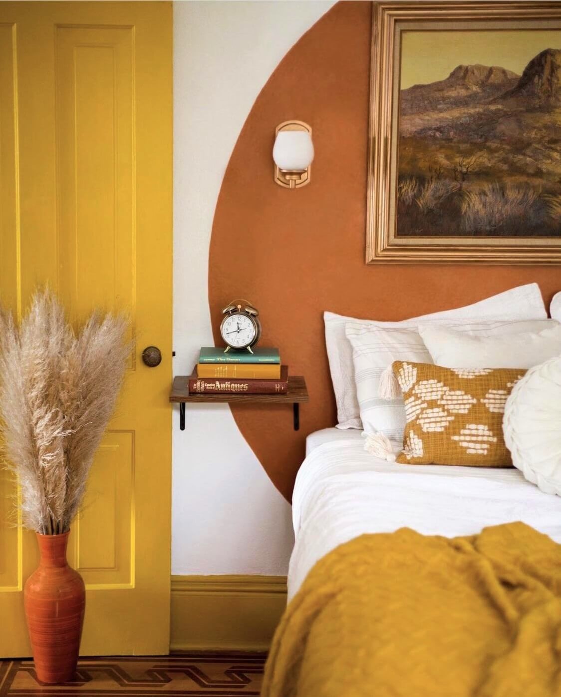 yellow-earth-colored-small-bedroom-nordroom