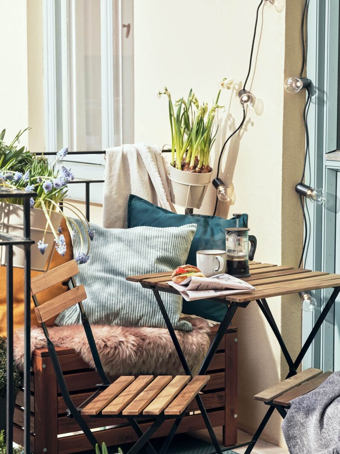 IKEA-balcony-TARNO-table-nordroom