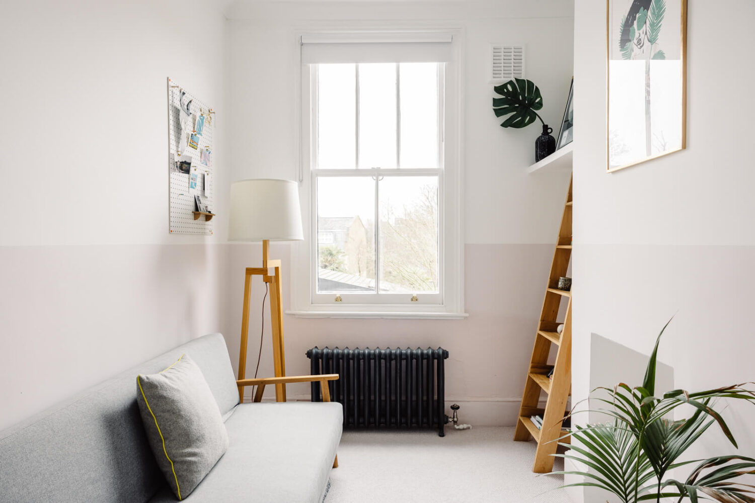 bedroom-minimalistic-london-home-oh-wonder-nordroom