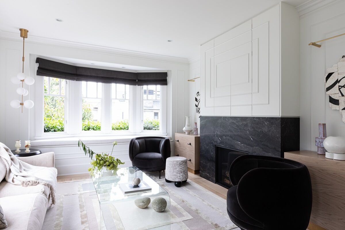 black-white-living-room-elegant-vancouver-home-gillian-segal-design-nordroom