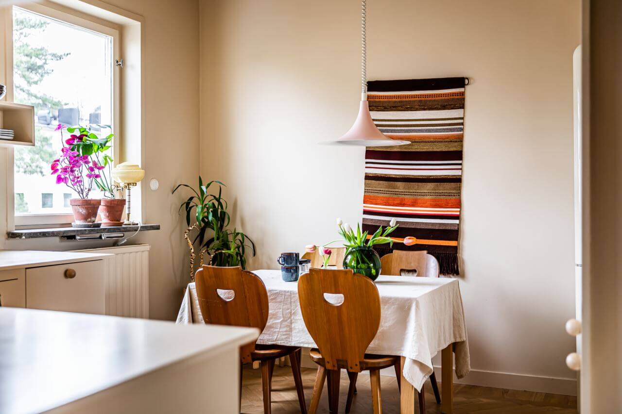 kitchen-dining-area-colorful-home-nordic-nordroom