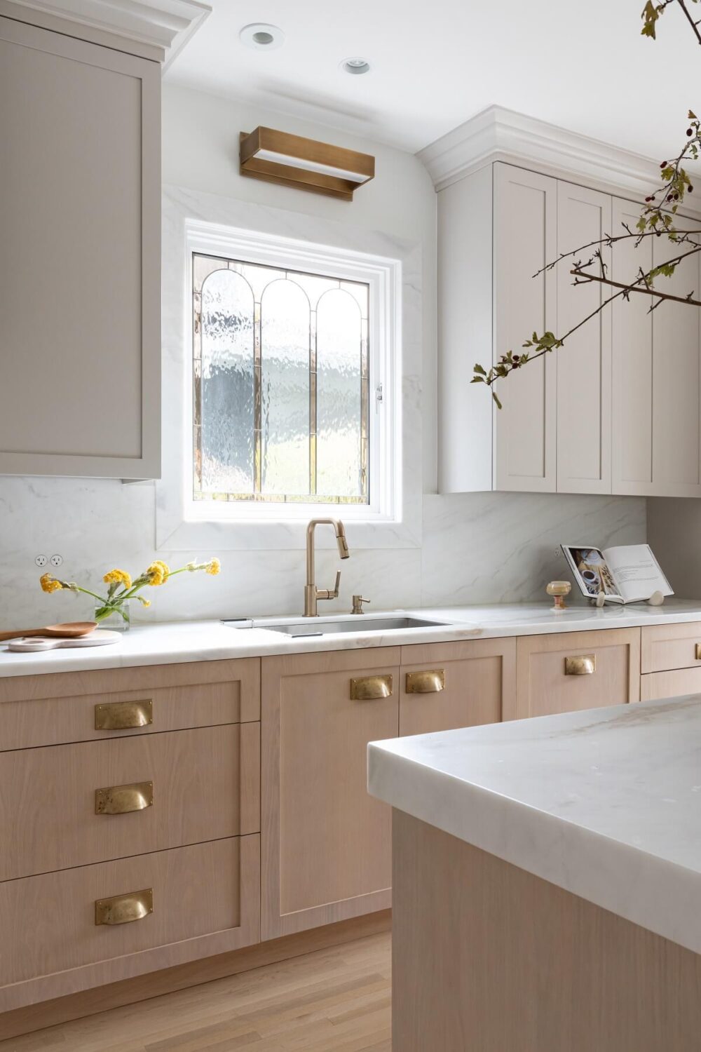 kitchen-light-wood-cabinets-elegant-vancouver-home-gillian-segal-design-nordroom