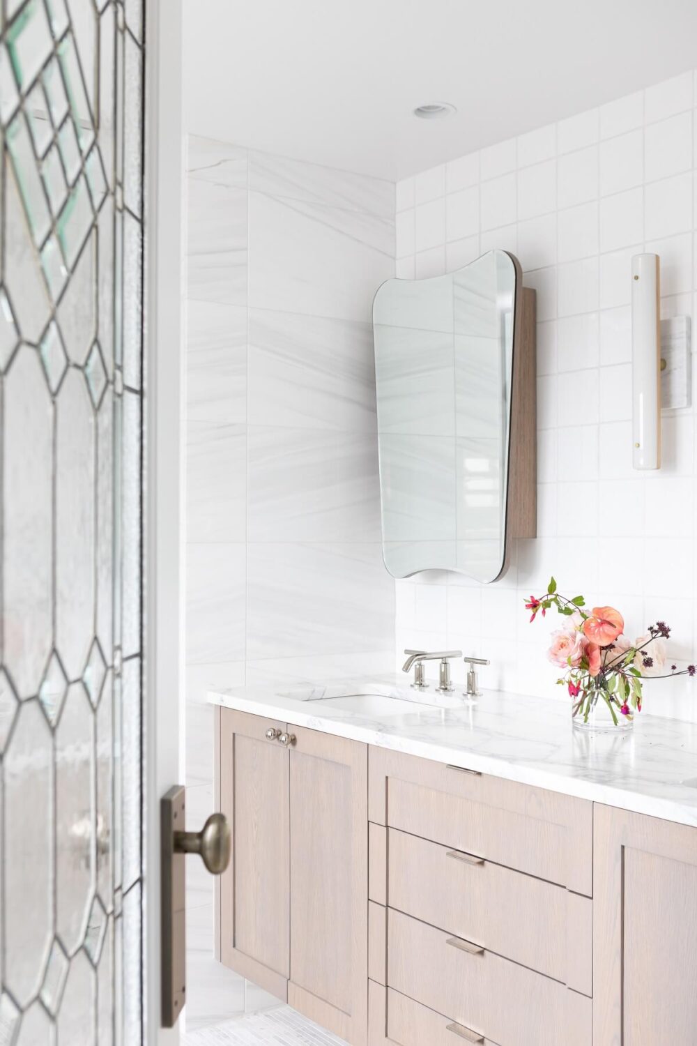 light-bathroom-double-sink-elegant-vancouver-home-gillian-segal-nordroom