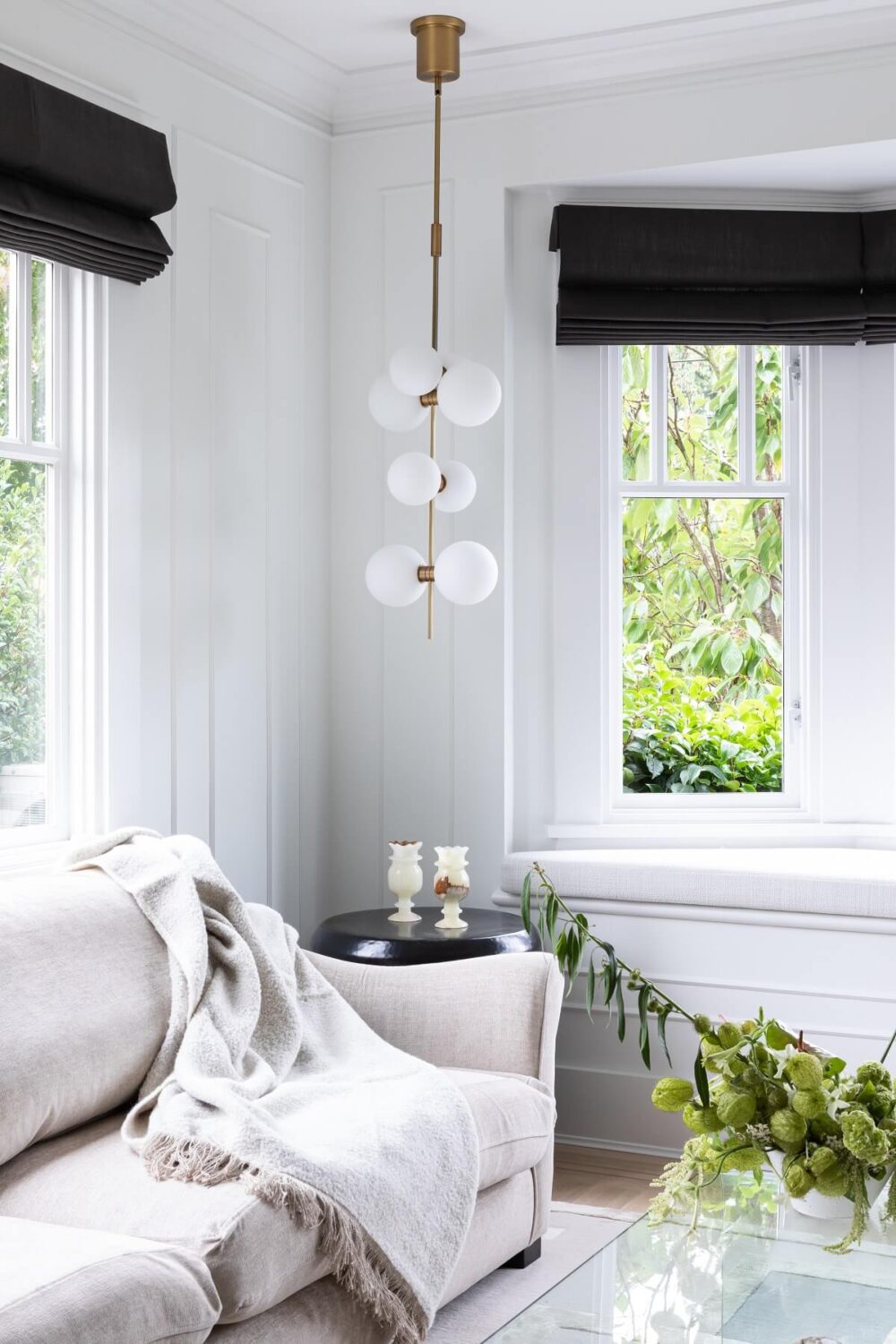 light-living-room-pendant-elegant-vancouver-home-gillian-segal-design-nordroom
