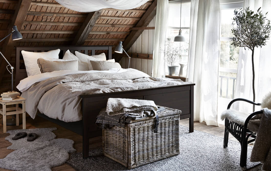 natural-ikea-bedroom-slanted-ceiling-nordroom