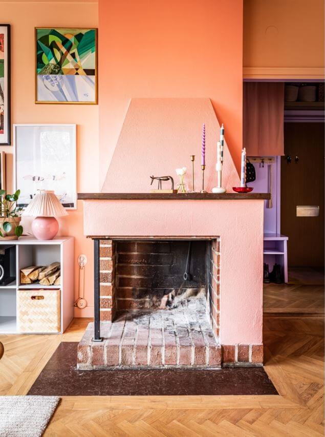 pink-fireplace-colorful-scandinavian-apartment-nordroom