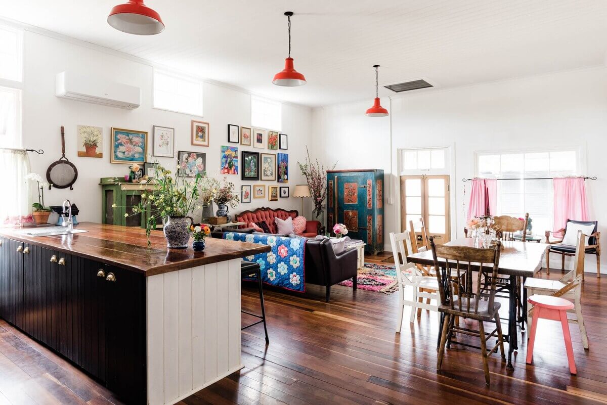 vintage-living-room-airbnb-cottage-australia-nordroom