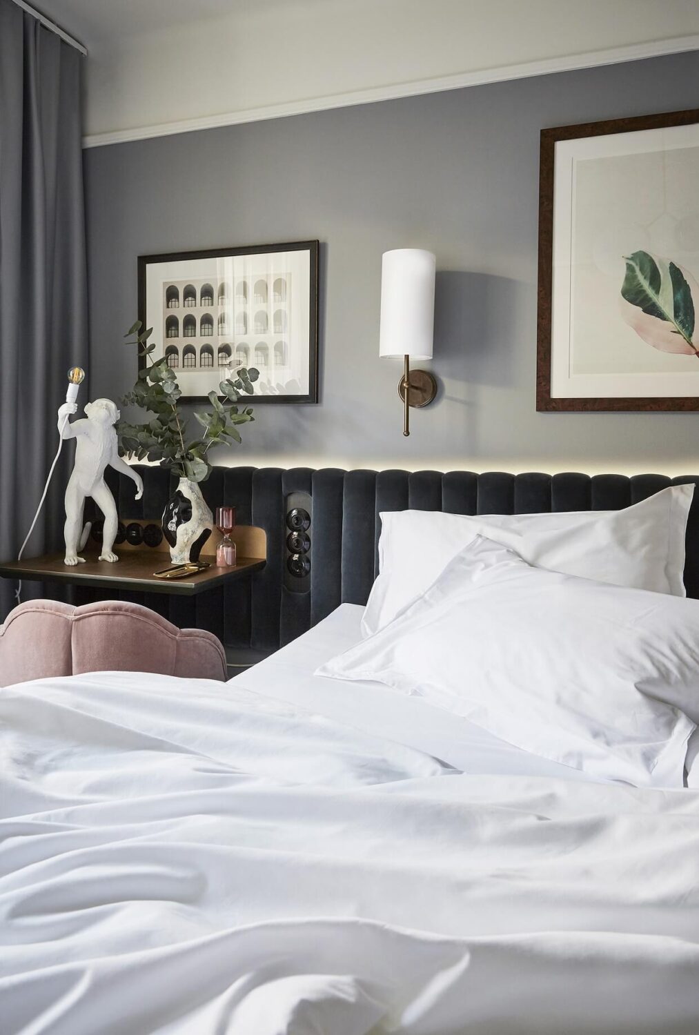 bedroom-velvet-headboard-design-hotel-frantz-stockholm-nordroom