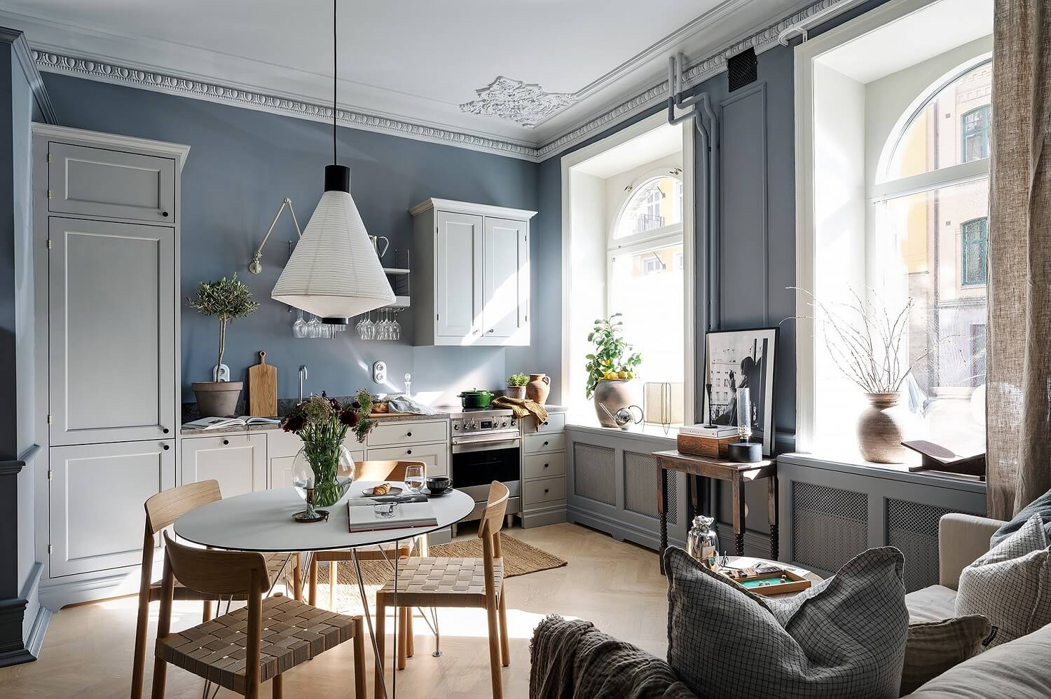 blue-gray-studio-apartment-painted-ceiling-nordroom