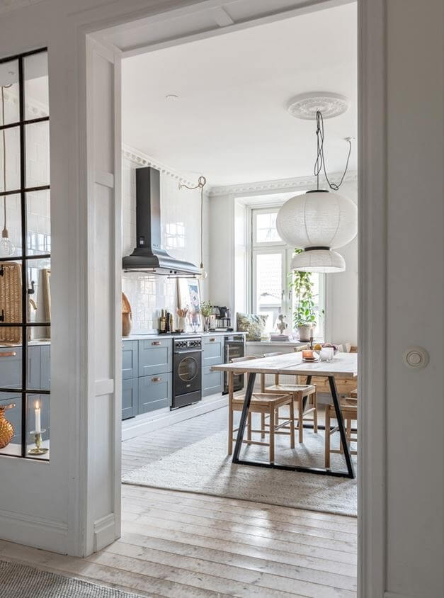 large-scandinavian-kitchen-glass-wooden-floor-nordroom