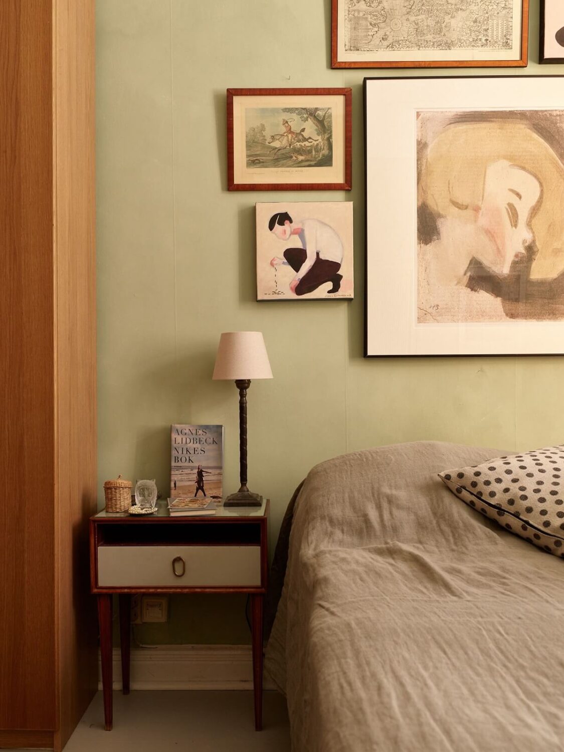 light-green-bedroom-scandinavian-vintage-home-nordroom