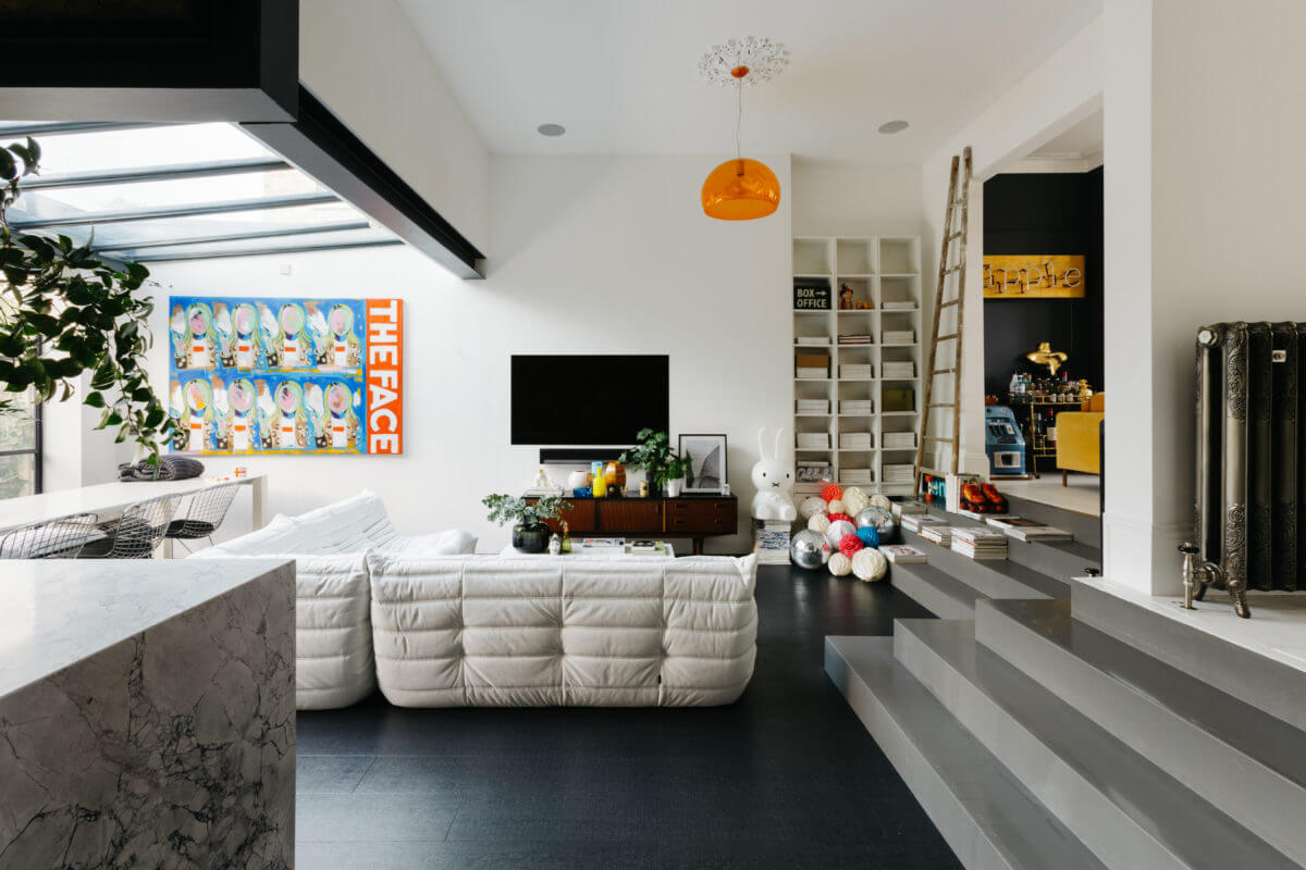 modern-black-white-sitting-room-london-nordroom
