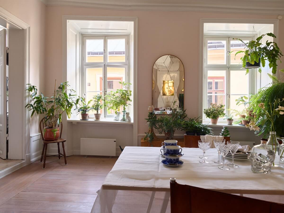 plant-filled-dining-room-nordroom