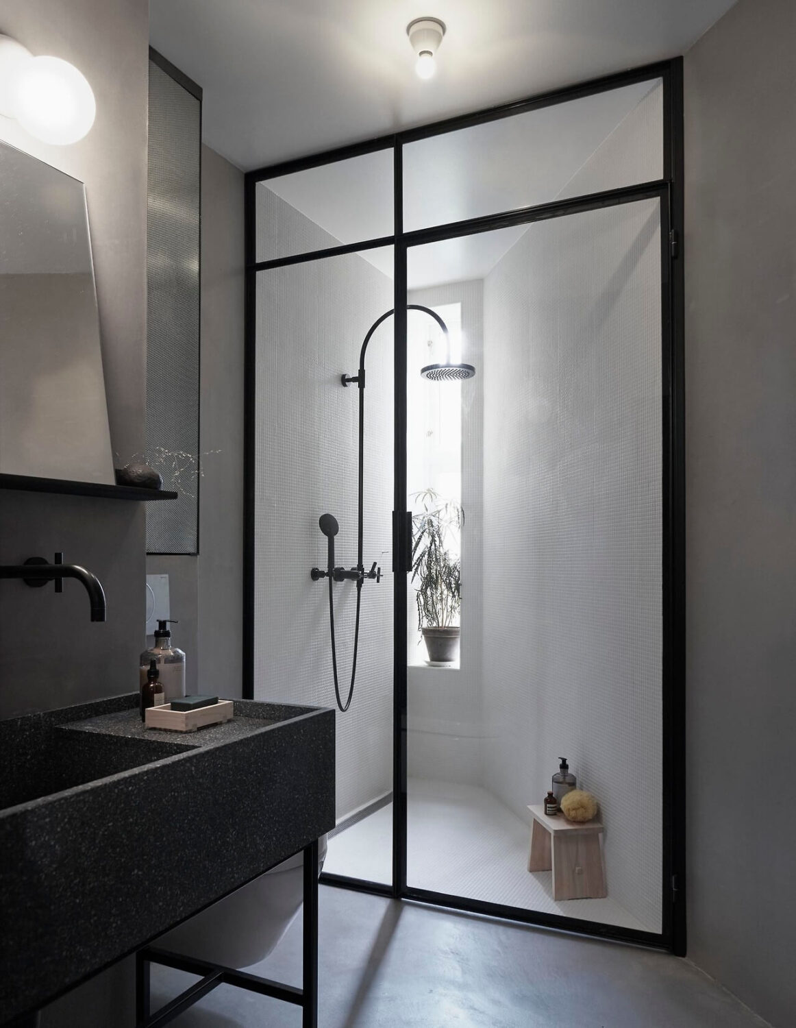 simple-gray-industrial-bathroom-design-nordroom