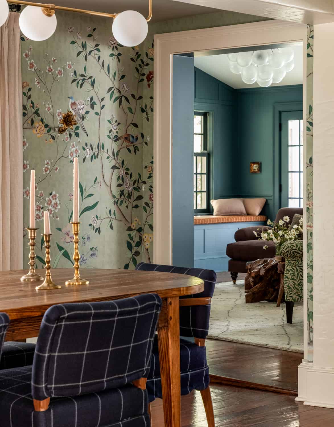 Heidi-Caillier-Design-Hudson-Valley-house-dining-room-old-beams-degournay-wallpaper-Nordroom