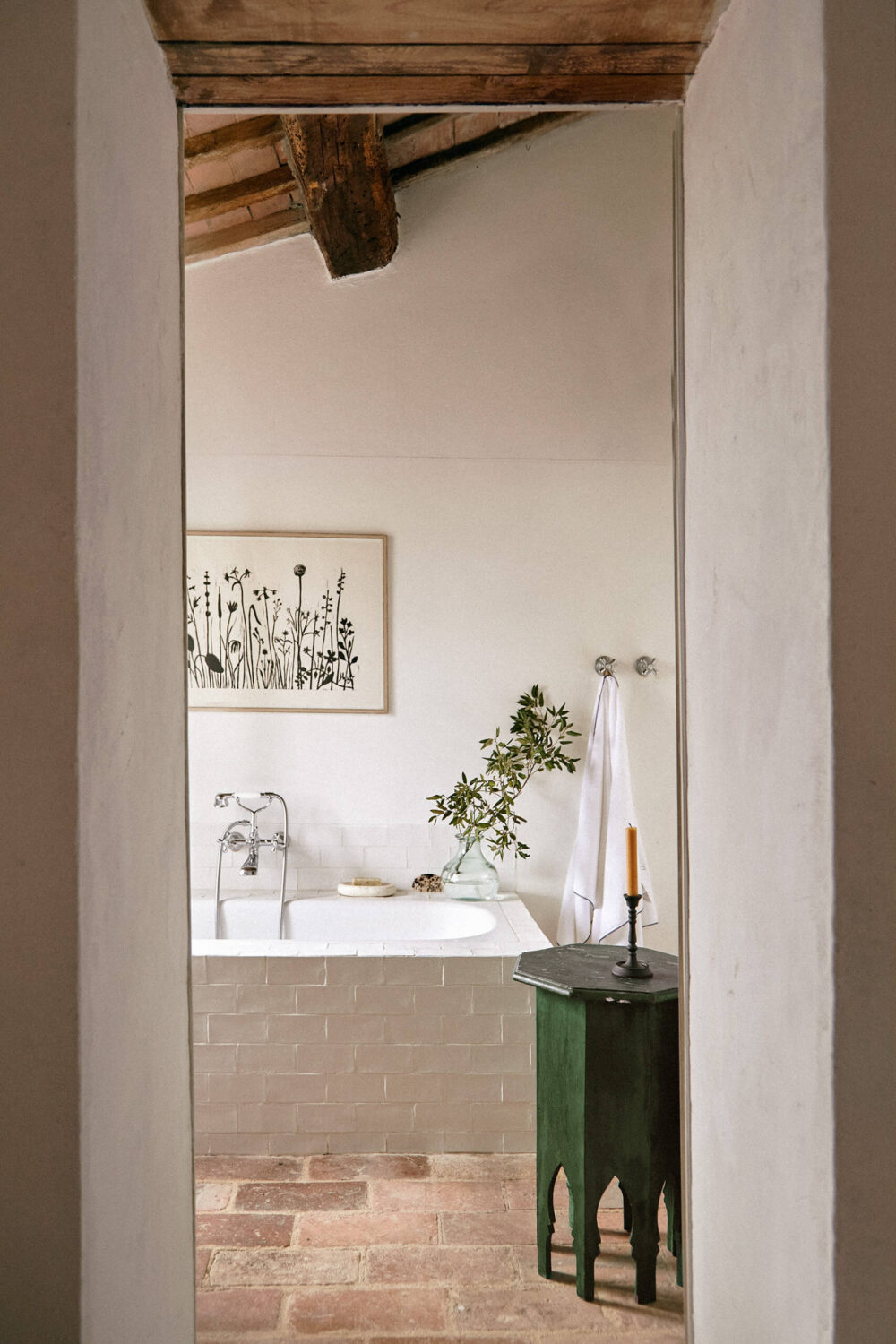 bathroom-stone-floor-wooden-ceiling-tuscan-villa-zara-home-nordroom