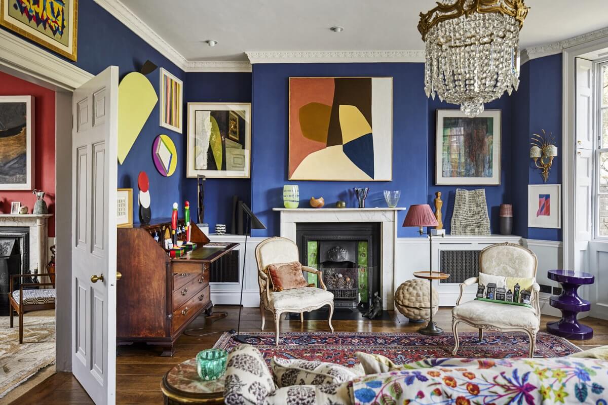 blue-eclectic-sitting-room-fireplace-art-pantone-very-peri-nordroom